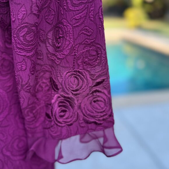 Beautiful Plaza South Plaza Maroon 2 piece Suit- Skirt set  Size 12 - Picture 3 of 5